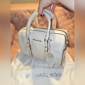 NWT - Michael Kors Bedford Legacy Medium Pebbled Leather Duffle Satchel